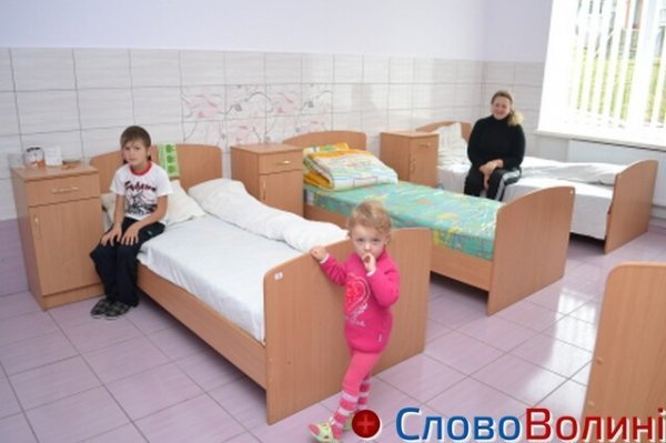 А це палати у дитячому відділенні